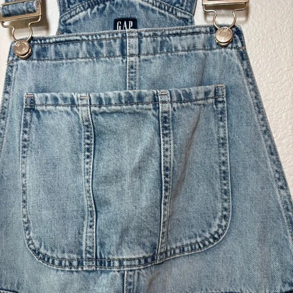 Gap Women's Slouchy Bib Overalls Medium Denim Light Wash Farmcore Country Girl - Picture 7 of 13